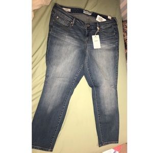Torrid ankle length skinny jeans